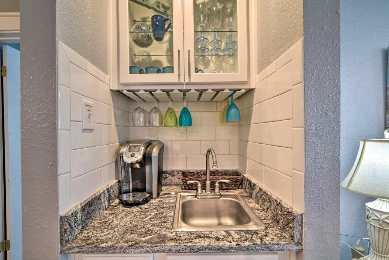 Port Aransas Condo With Outdoor Pool - Pets Welcome! Mustang Beach Exterior photo